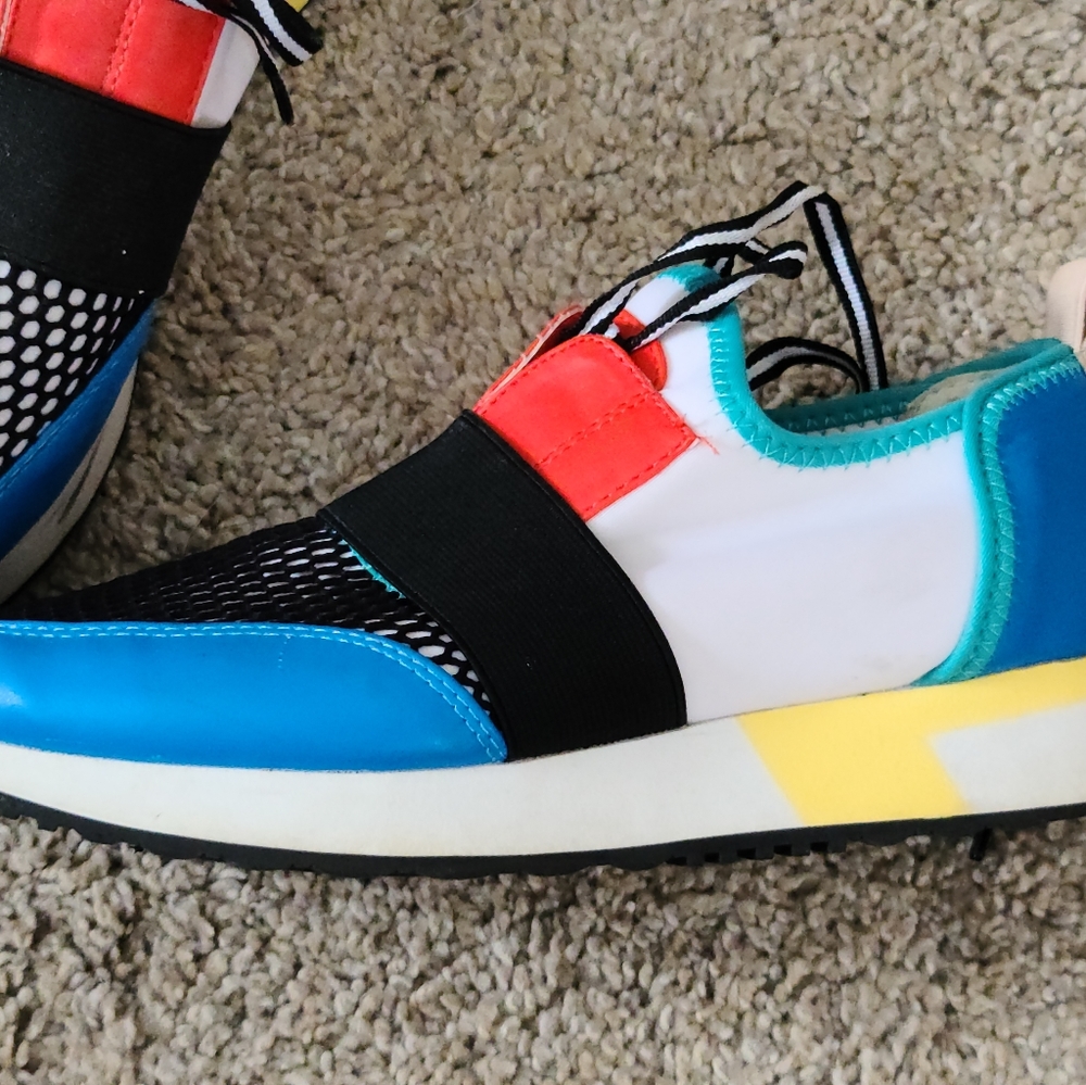 Steve Madden sneakers